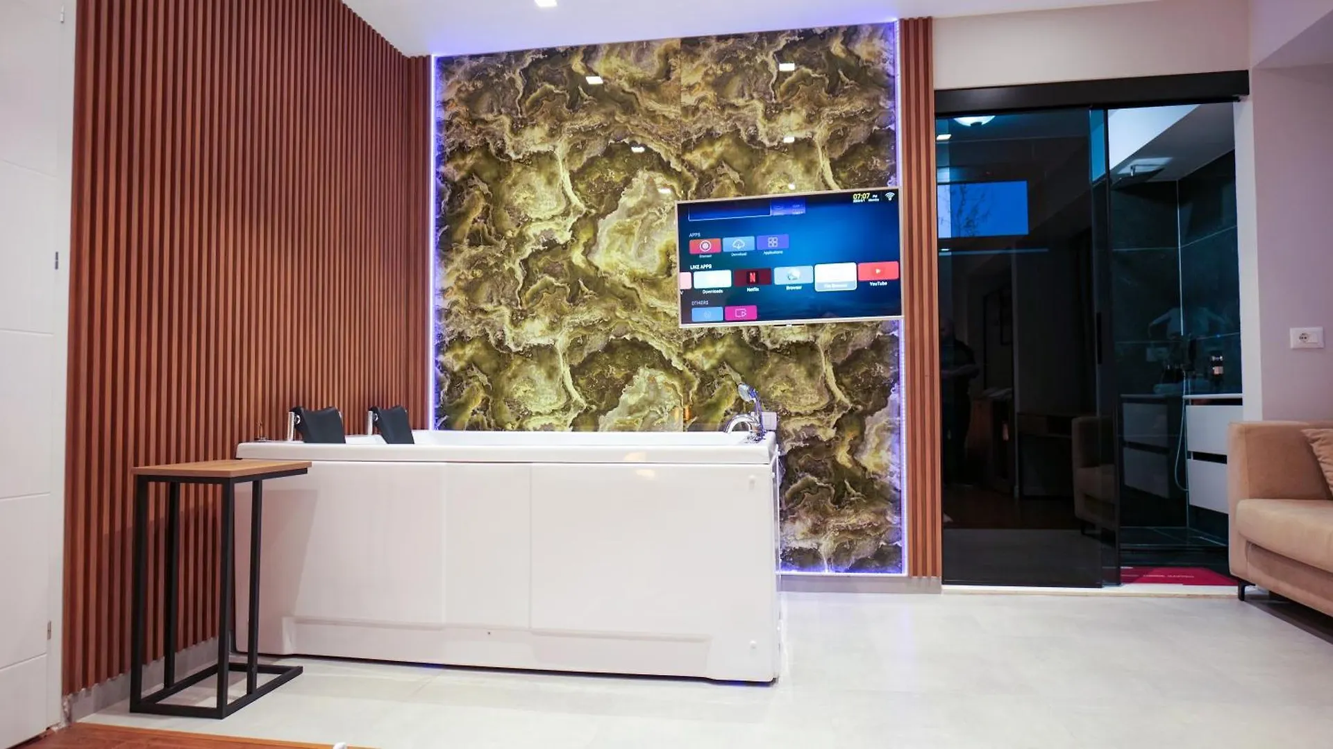 Hotel 313 Villa Tirana