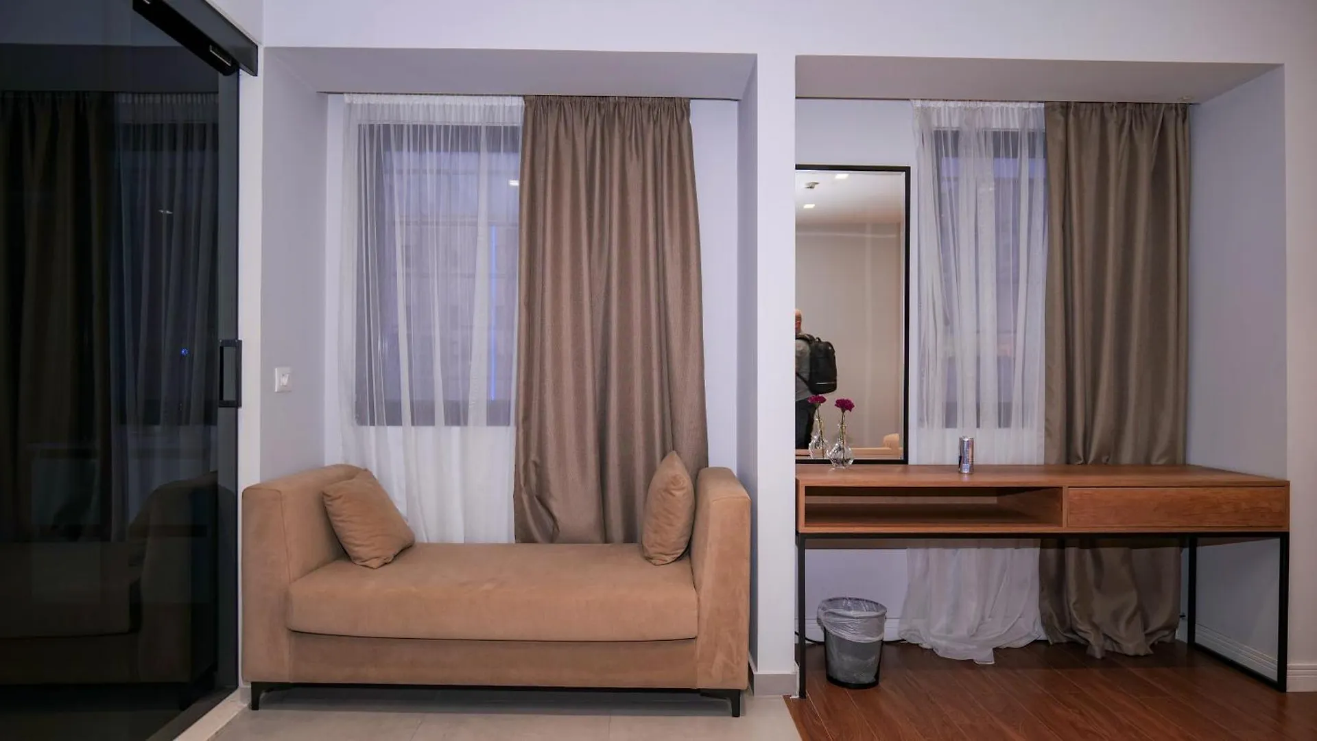 Hotel 313 Villa Tirana