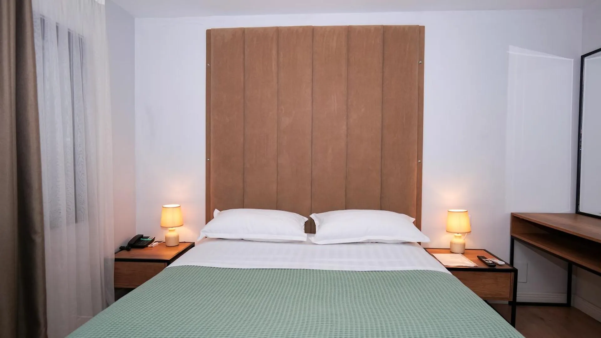 Hotel 313 Villa Tirana