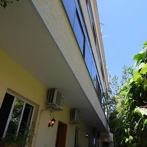 Haxhiu ** Тирана